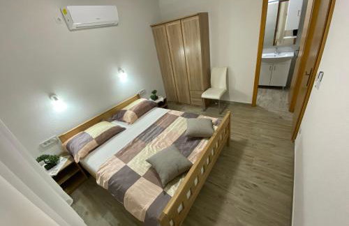 Stone Holiday Homes Stankovci with pool and Mediterranean gardens - Foto 19