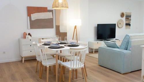 Apartamento con vistas al mar, tres dormitorios y plaza de parking gratis - Foto 5