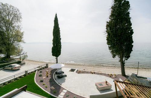 Mermaid Beachfront Villa - Photo 28