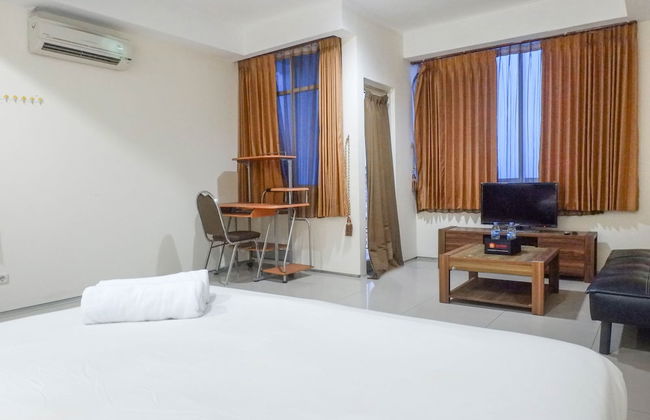 Best Value & Spacious Studio Room Apartment at High Point Serviced - Photo 14