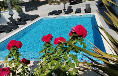 Villa Barbara & Zoran with heated swimming pool - Photo 8