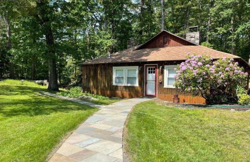 Peaceful Getaway Cottage on grounds of historic mid-century gem - Foto 1