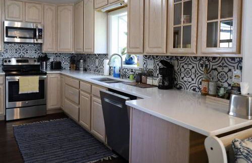 Modern Home In Heart Of Downtown Klamath Falls - Foto 2