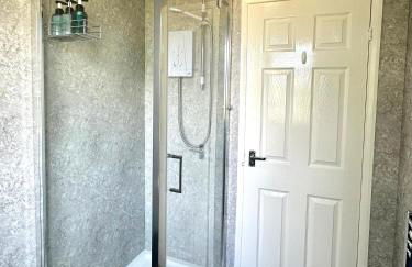 Townhouse in Derby - Photo 15