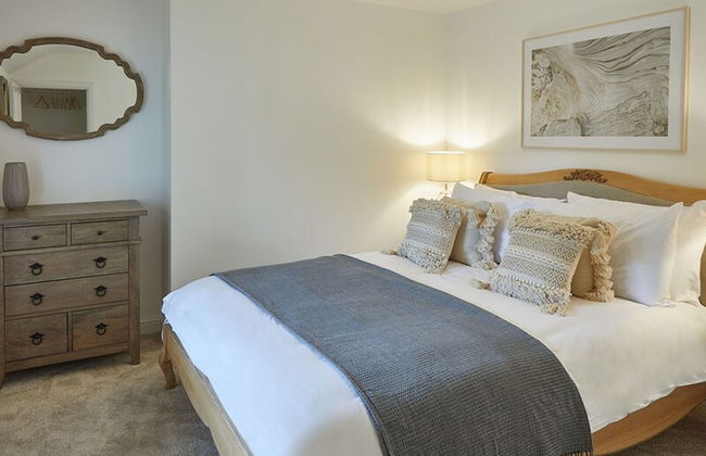 Host Stay Dunsley Chapel - Photo 12