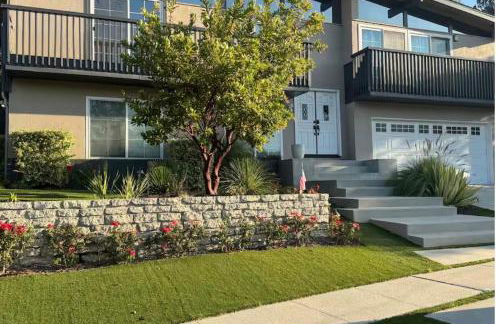 Spacious and Exclusive Oasis 6BR 3BA - Photo 3