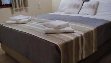 Menelaos Apartments - Foto 2