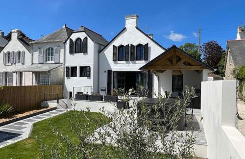 Villa, au coeur de Morgat - Photo 1