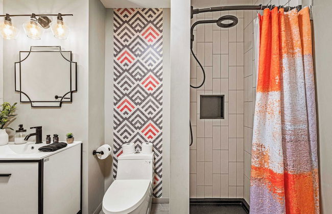 Emerald Bluff by Avantstay Lake Views, Deck, Fire Pit, Game Room - Photo 44