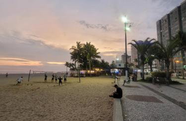 Apartamento Aconchego Frente Mar - Vila Guilhermina Praia Grande SP - Cozinha Completa - Climatizador de Ar - TV a Cabo - Wi-Fi - Photo 36