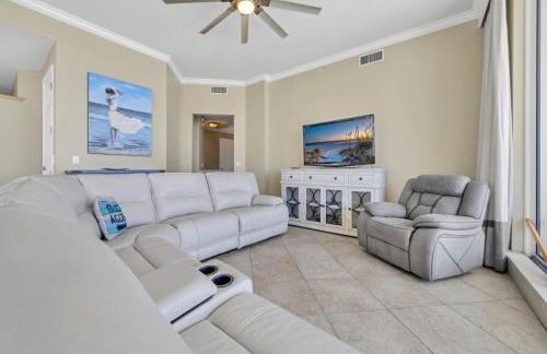 Beautiful Spacious Penthouse 2 Story Beach Front Condo Sleeps 12! - Foto 4