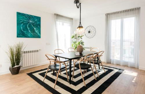 Plaza de España Skyline - Photo 110