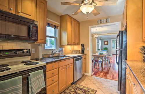 Lake Hopatcong Family Home with Boat Slip and Dock - Foto 10