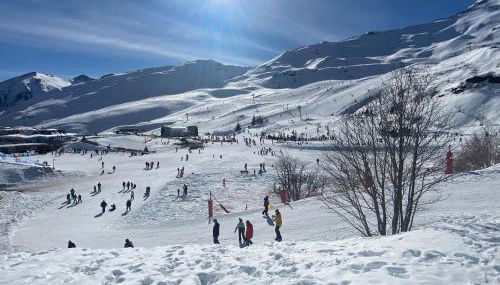 Marmotte Gîte 2à4 personnes avec cheminée à 10mn des pistes - Foto 2