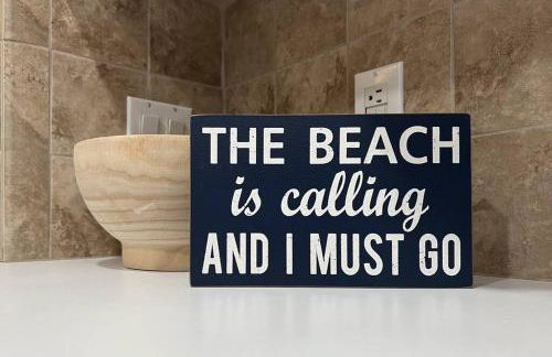 Beautiful Spacious Home! Close to Beaches - HEATED Private Pool - Foto 36