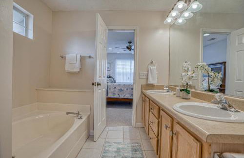 Three Bedrooms - Golf Cart and Amenity Cards Available - Foto 33