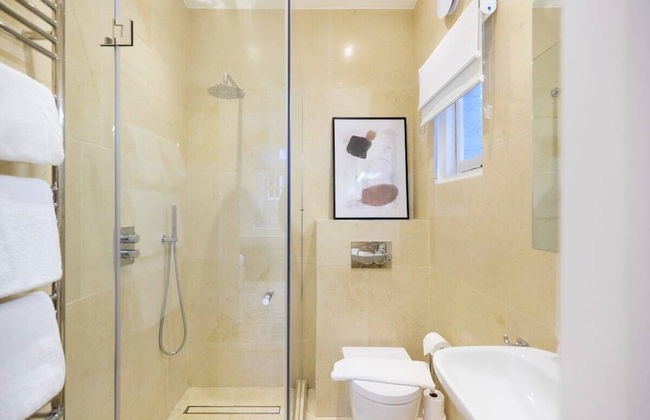 The Belsize Park Place - Charming 6bdr Home With Garden - Foto 27