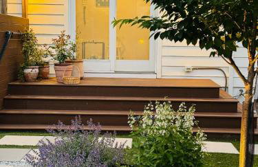 Designer Home 2 Bedroom - 20min to NYC WTC - Private Backyard - Foto 3