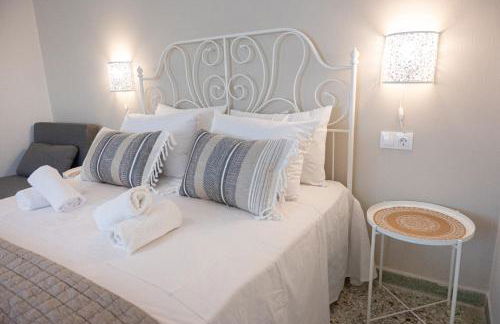 Sunny yard apartments - Photo 24