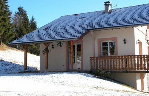 Chalet spacieux avec balcon, WiFi gratuit, proche lac et station de ski - FR-1-589-140 - Photo 4