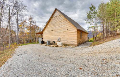 Nantahala Forest Cabin with Fire Pits and Hot Tub! - Foto 41