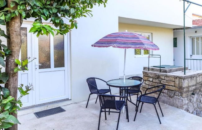 Beachfront Escape Steps From the Crystal-clear Sea - Photo 11