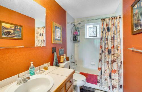 Deck and Views Pet-Friendly Cabin in Jefferson! - Foto 20