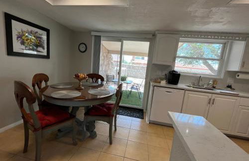 Cozy Townhome 5 Min to Airport - Foto 13