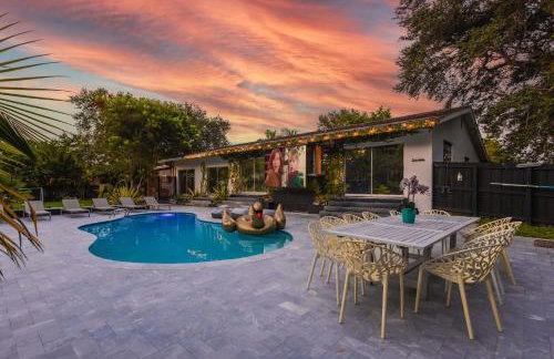 New Villa Jungle Paradise Heated Pool BBQ Soccer - Foto 7