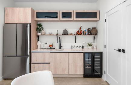 Modern Oasis w Pool Hot Tub Rooftop Deck Home Theater Mariposa Retreat by AvantStay - Foto 34