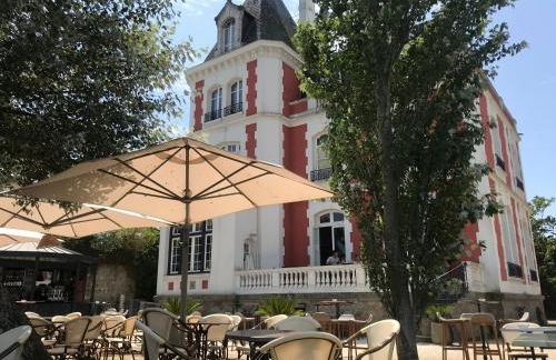 TOUT A PIED ! T2 25m2 - Parking privé - Wifi - Foto 28