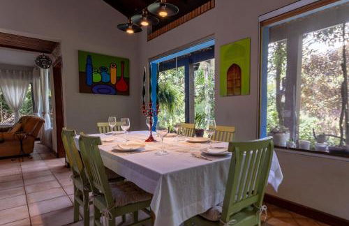 Casa espaçosa com piscina ampla e churrasqueira perto de São Paulo - Foto 21