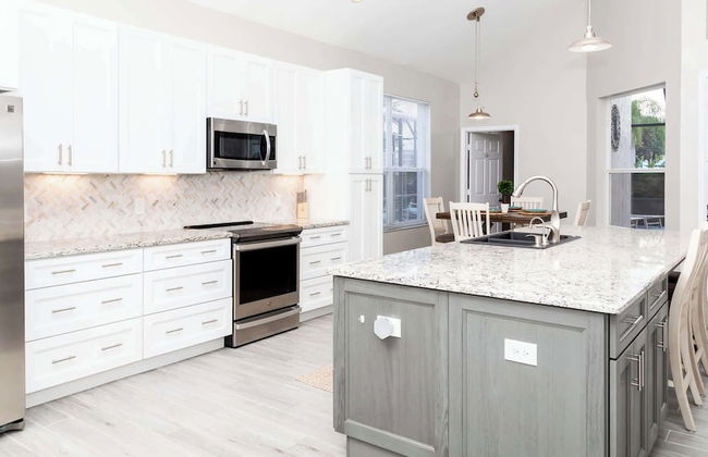 Mickey's Hide Away Screened-in Pool - Foto 14