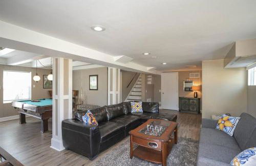 Golf Views, Porch Vibes, 3mi to Broadway! - Foto 53