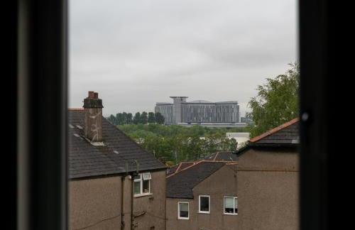 4 Bedrooms Homely House - Sleeps 6 Comfortably with 6 Double Beds,Glasgow, Free Street Parking, Business Travellers, Contractors, & Holiday-Goers, Near All Major Transport Links in Glasgow & City Centre, Perfect for Common Wealth Games 2026 - Foto 40