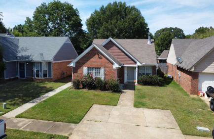 Modern and Cozy 3BR Memphis with Jetted Tub - Foto 1