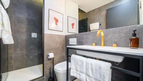 Casa Debod - Photo 3, towels, Shower