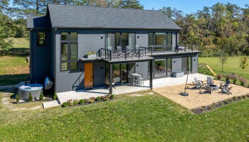 Contemporary Mountain Holiday Home with Hot Tub - Foto 2