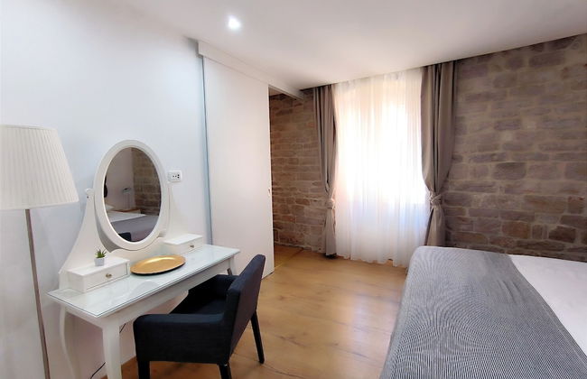 Rialto Luxury Apartment - Photo 5