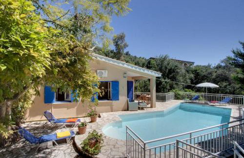 Villa Elena - Photo 1