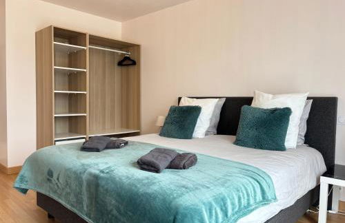 La clé des champs Maison plain pied lumineuse bien équipée, séjour spacieux, belle terrasse aménagée, garage, grand jardin clos, parking, près de Bayeux et Omaha Beach, chiens bienvenus - Foto 6