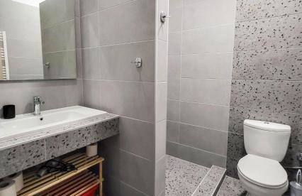 Varka Apartment - Photo 17