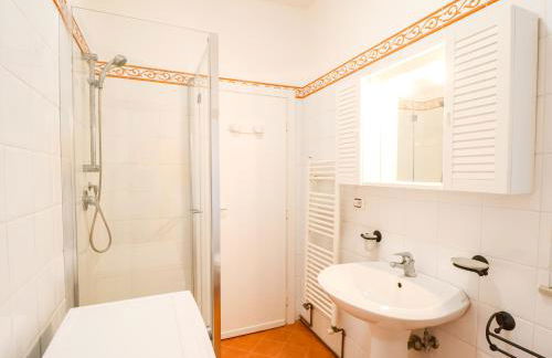 The Cozy Apartment - Wi-Fi, Smart TV, Free Parking - Foto 20