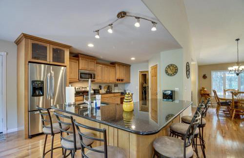 White Swan Lake Home Near Hiking and Snowmobiling! - Foto 9