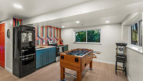 Glenwood Springs Mountain Getaway with Hot Tub and Riverfront - Photo 4, Game Room