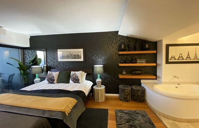 Clifton YOLO Spaces – Clifton Beachfront Executive - Photo 10