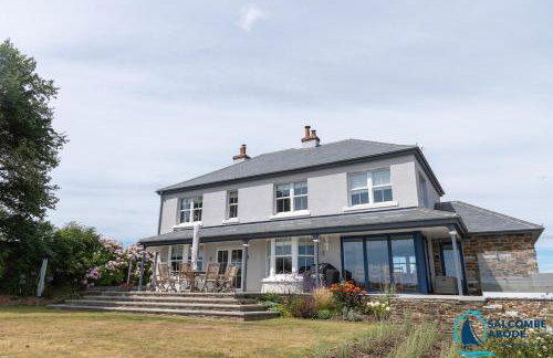 Ultimate Coastal Luxury - 5 Bed, Spacious, Parking, Hot Tub - Foto 19