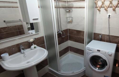 Family-friendly apartments with swimming pool Plaski, Velebit - 20466 - Foto 12