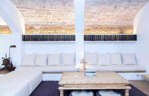 A historic XVI century beach home near Barcelona - Photo 9