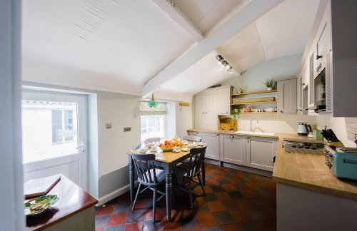 May Tree Cottage Manorbier 5 mins from the beach Sleeps 4 - Foto 46